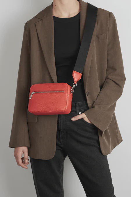 Markberg EleaMBG Crossbody Bag Grain Grenadine w Black Lulu M