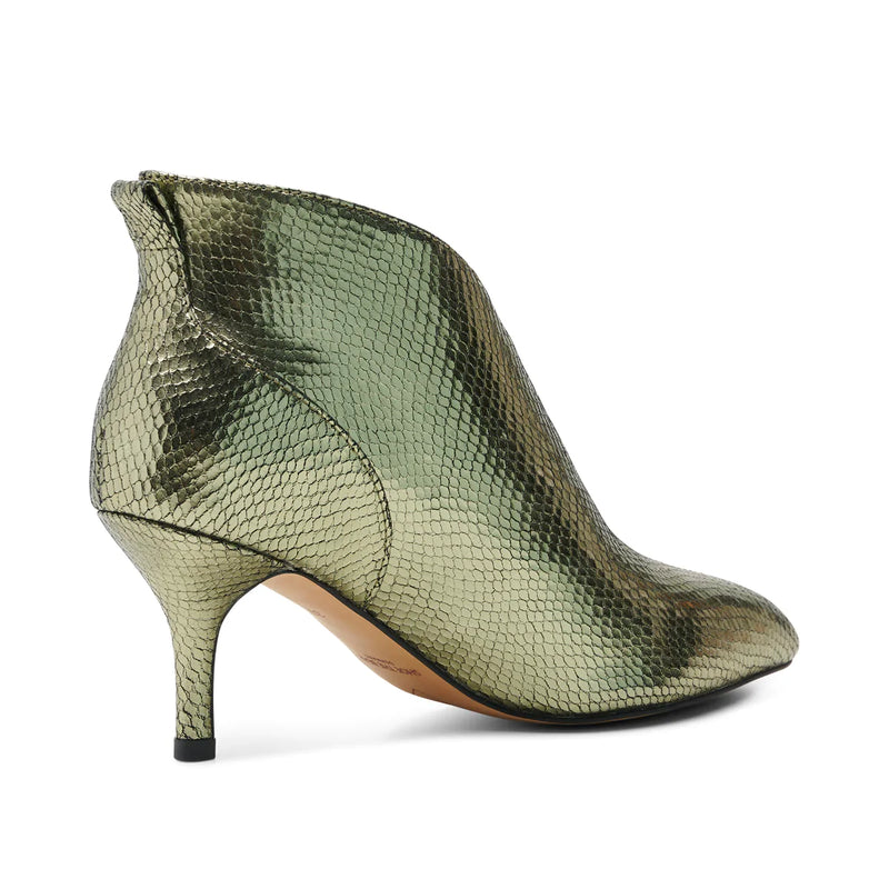 Snakeskin cut out booties top