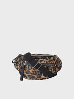 Black Colour Vilde Bumbag - Leo