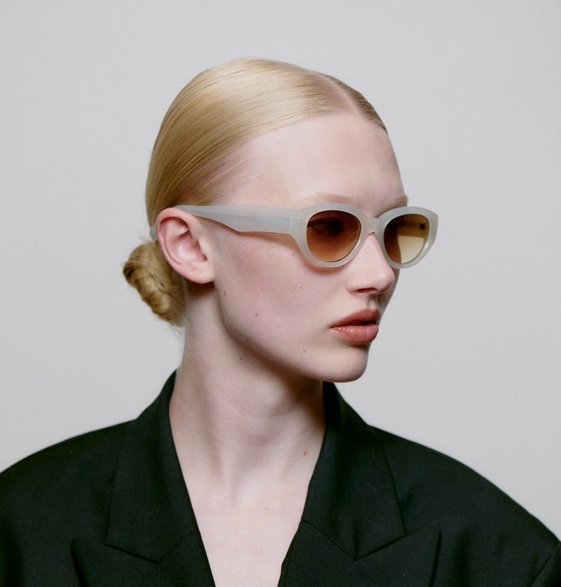 A.Kjaerbede Winnie Sunglasses - Cream Bone