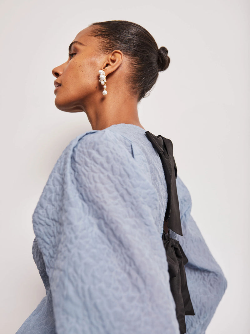 Vivere Ada Full Sleeve Bow Back Top - Light Blue
