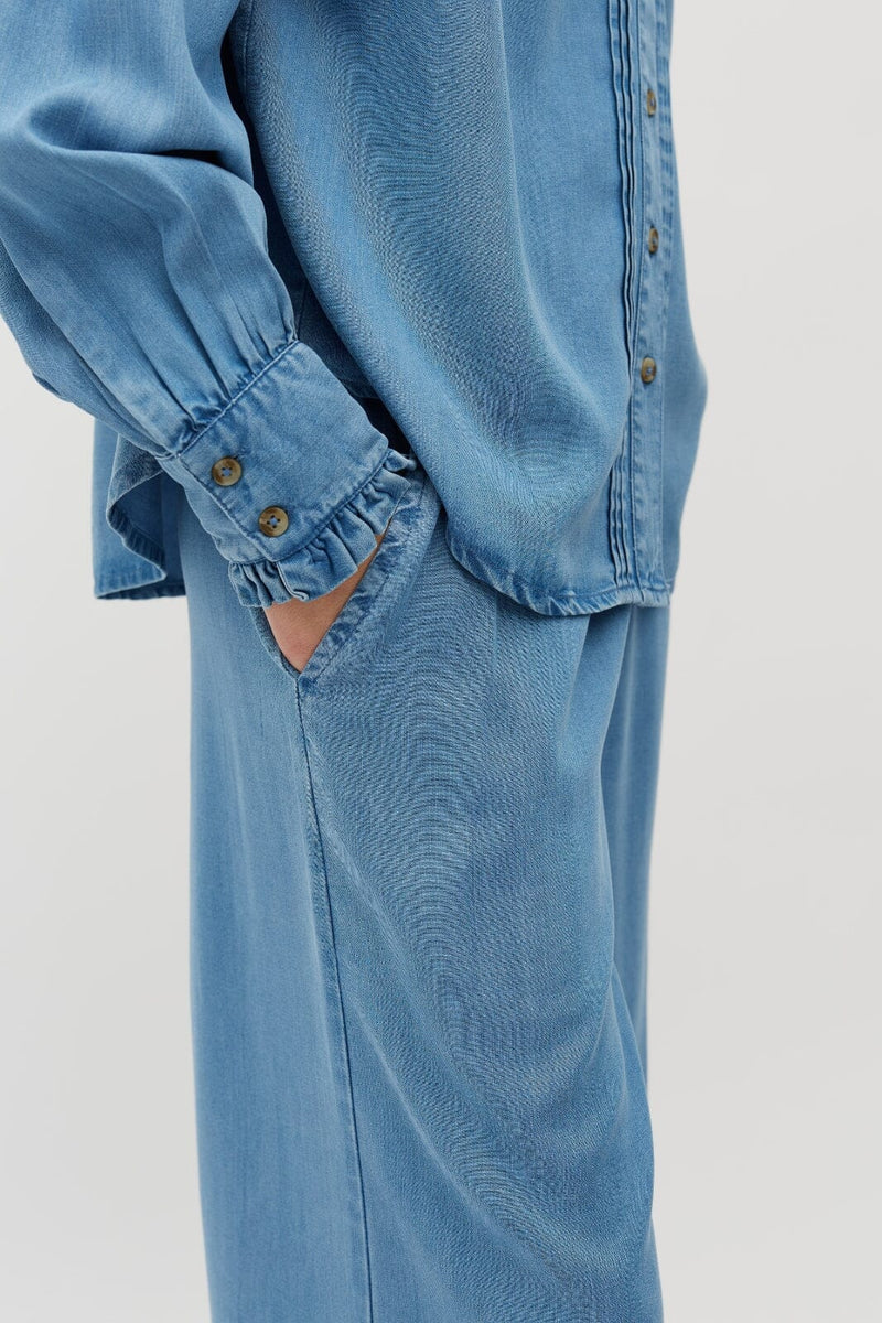 MBYM Gabrielle Blouse - Soft Blue