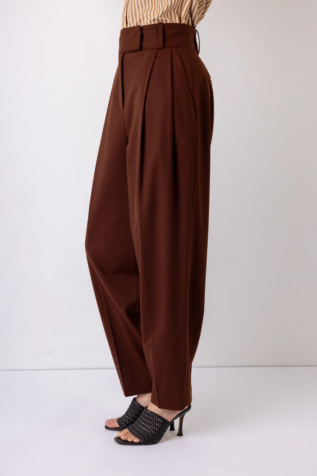 Vivere Tessa Tapered Trouser - Tobacco