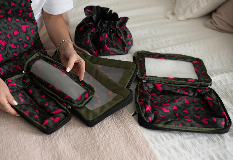 Donna May London Set of 4 Compression Packing Cubes – Khaki With Pink Leopard Interior