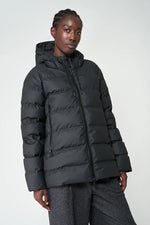 Tanta Nieve Quilted Raincoat - Black