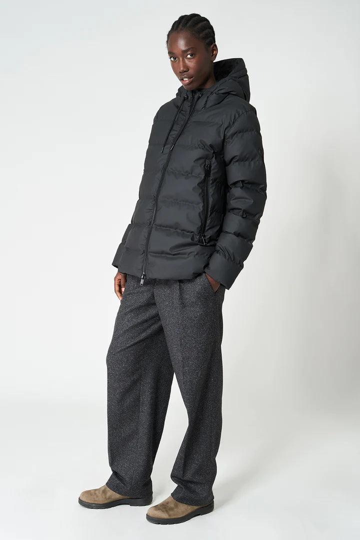 Tanta Nieve Quilted Raincoat - Black