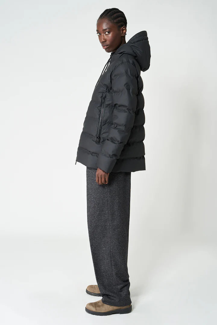 Tanta Nieve Quilted Raincoat - Black