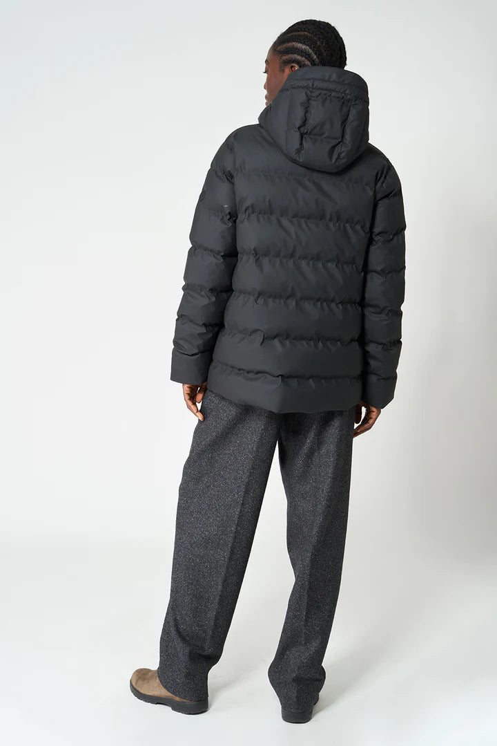 Tanta Nieve Quilted Raincoat - Black