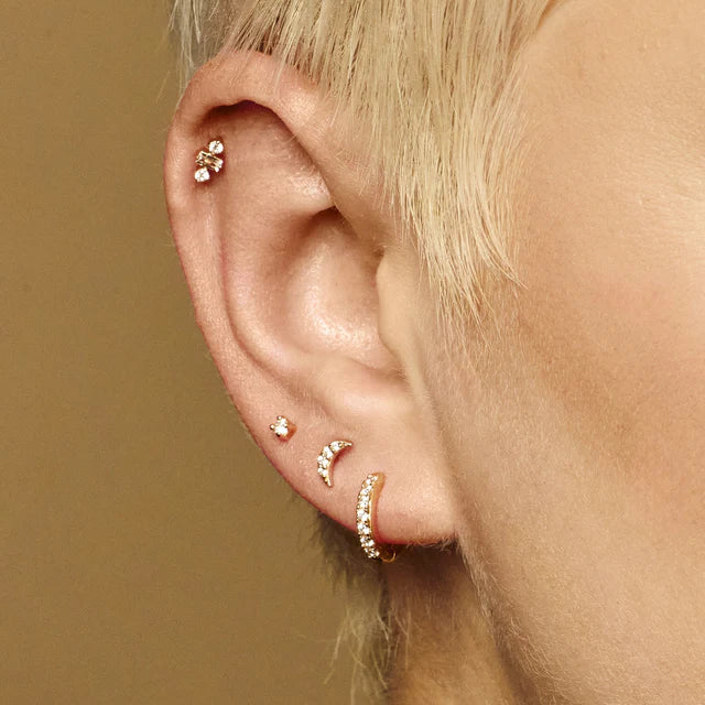 Scream Pretty Clear Stone Single Flat Back Earring - Gold
