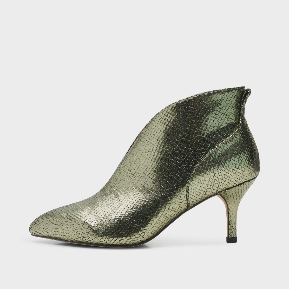 Low hotsell cut bootie