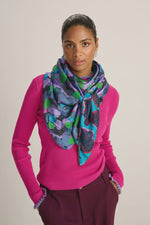 Pom Amsterdam Shawl - Double Flower Pop Blue