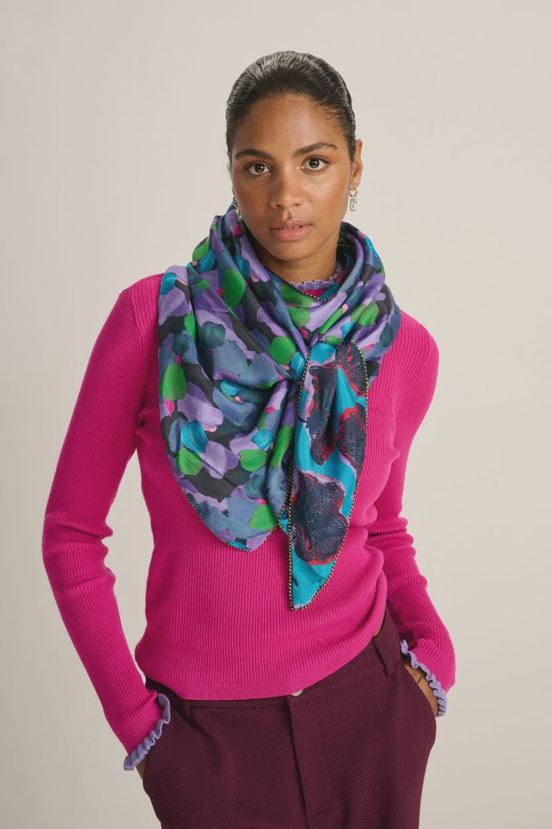 Pom Amsterdam Shawl - Double Flower Pop Blue